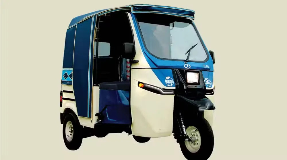 KP Govt Planning 10,000 E-Rickshaws for Peshawar
