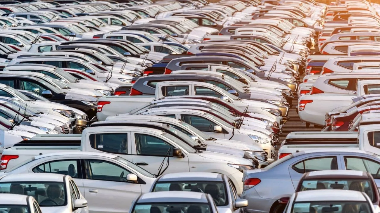 Overseas Pakistanis Allowed to Import Used Cars Up to 3 Years Old