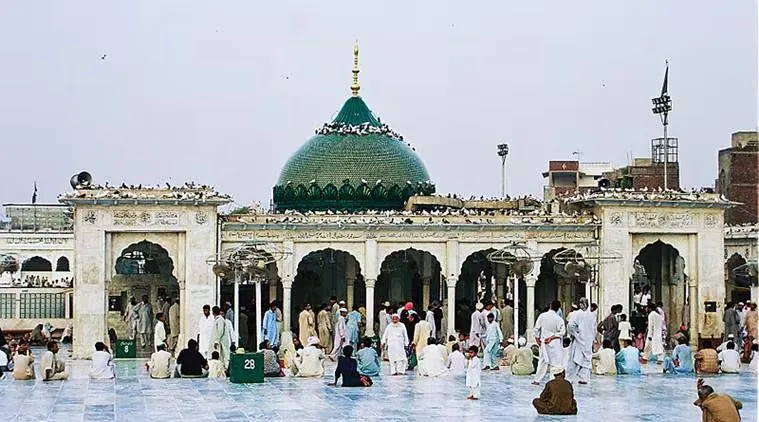 Data Darbar Starts Itikaf Registration for Ramadan 2026