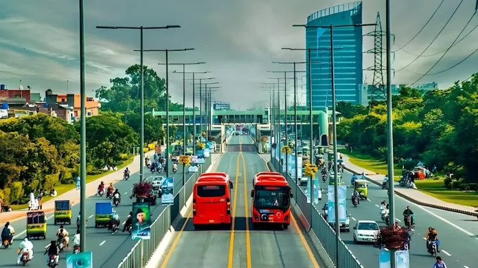 Electric metro bus in Punjab city for Faisalabad Gujranwala project